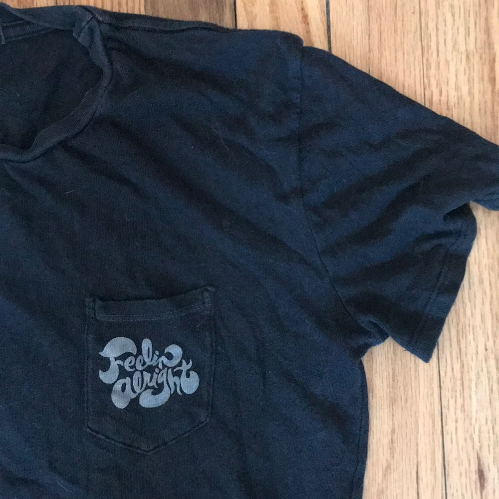 Black graphic pocket tee 😎